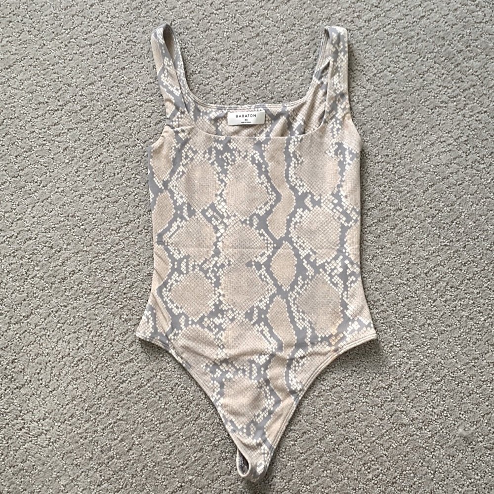 Babaton bodysuit XS